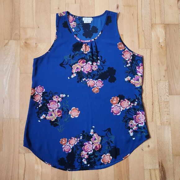 Van Heusen Tops - Van Heusen sleeveless blue floral top, Medium